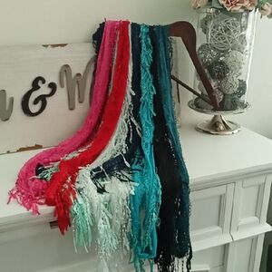 8 Vintage Style Scarves